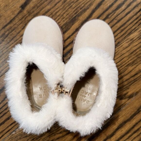 Janie & Jack Faux Fur Lined Suede Boots 6C - Picture 4 of 8